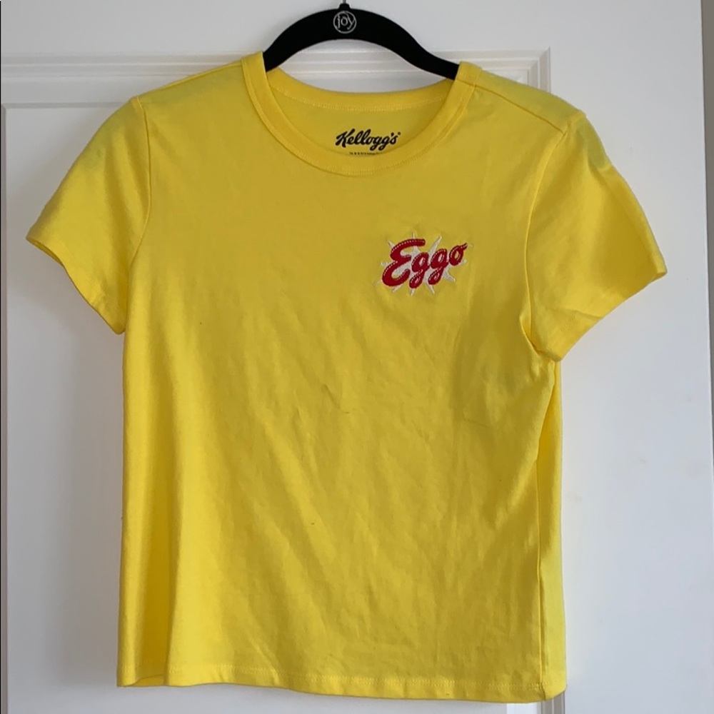 yellow tshirt